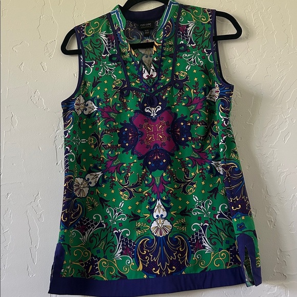 Nicole by Nicole Miller Tops - Nicole- Floral Green Sleeveless Blouse, Size M
